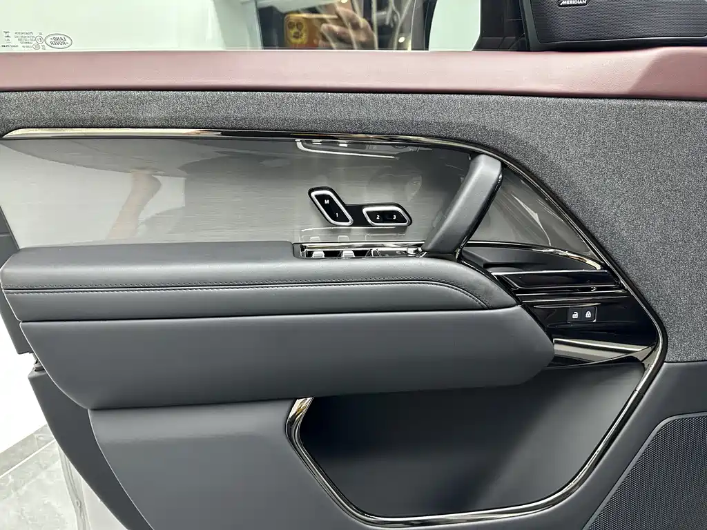 Land Rover Sport — миниатюра 18