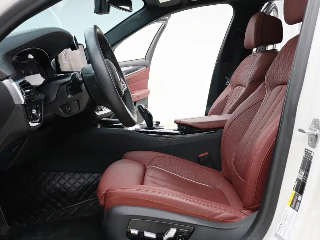 BMW 5 Series New Energy — миниатюра 2