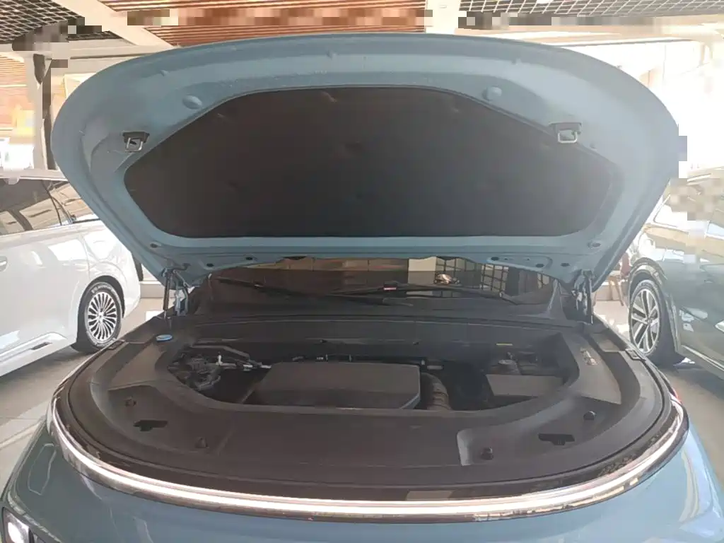 Li Auto Li L8 — миниатюра 20