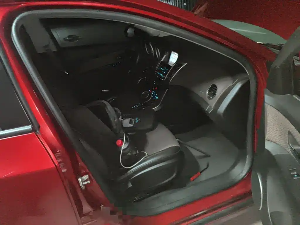 Chevrolet Cruze — миниатюра 17