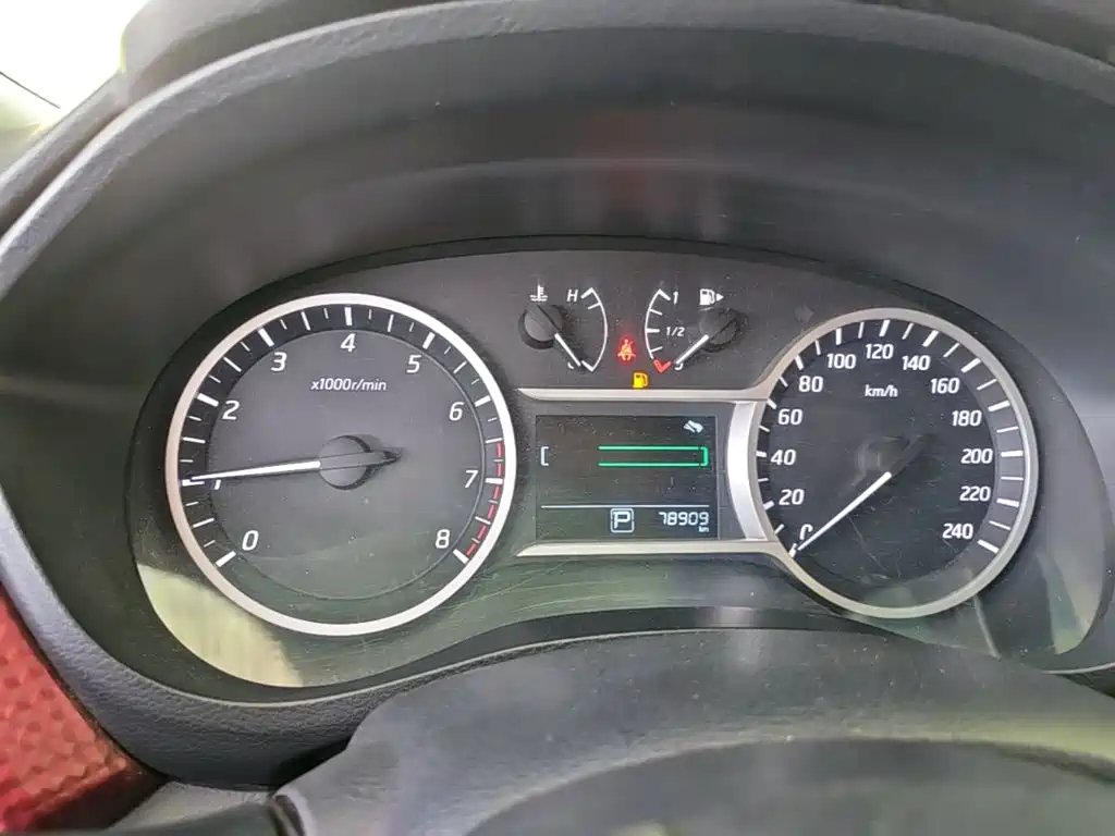 Nissan Bluebird — миниатюра 12