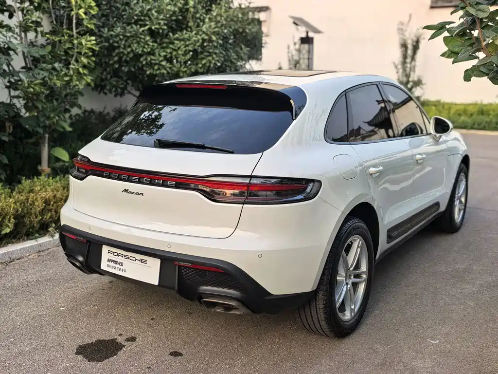 Porsche Macan — миниатюра 14