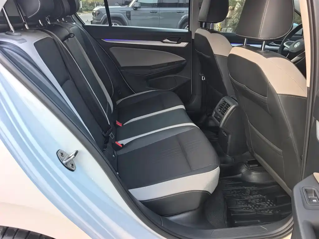 Volkswagen Golf — миниатюра 19