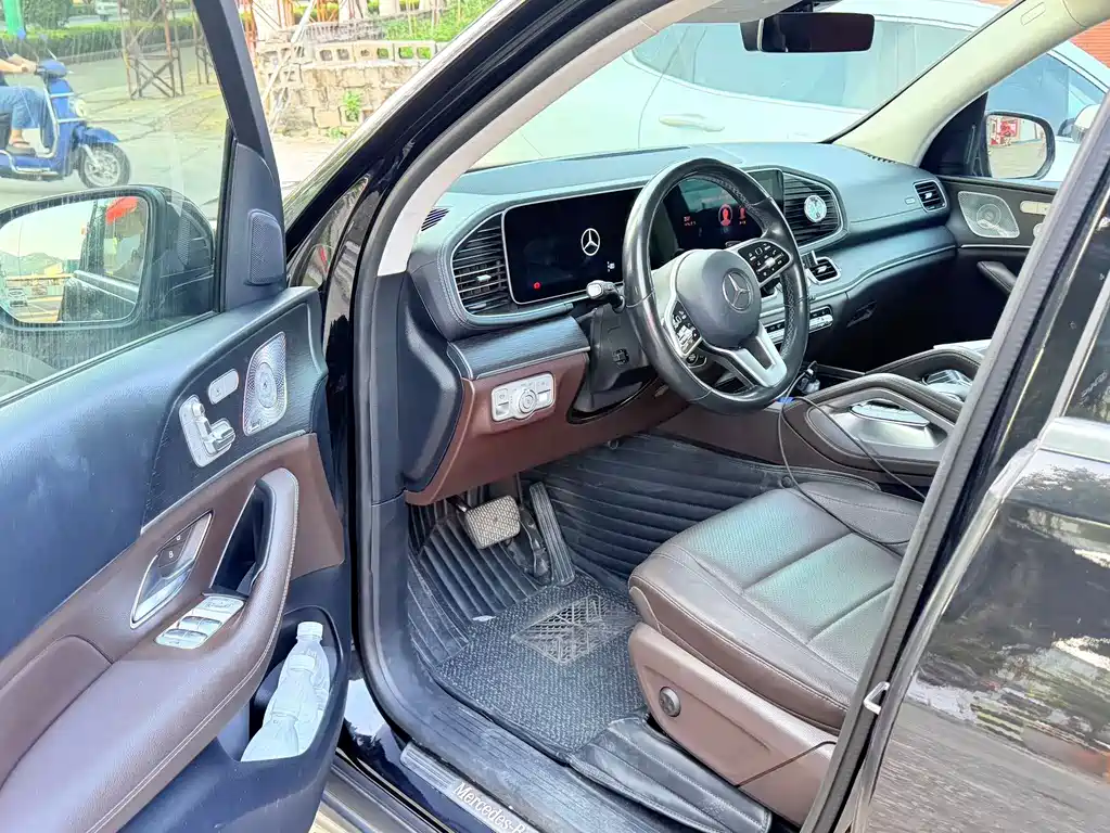 Mercedes-Benz GLE (Import) — миниатюра 4