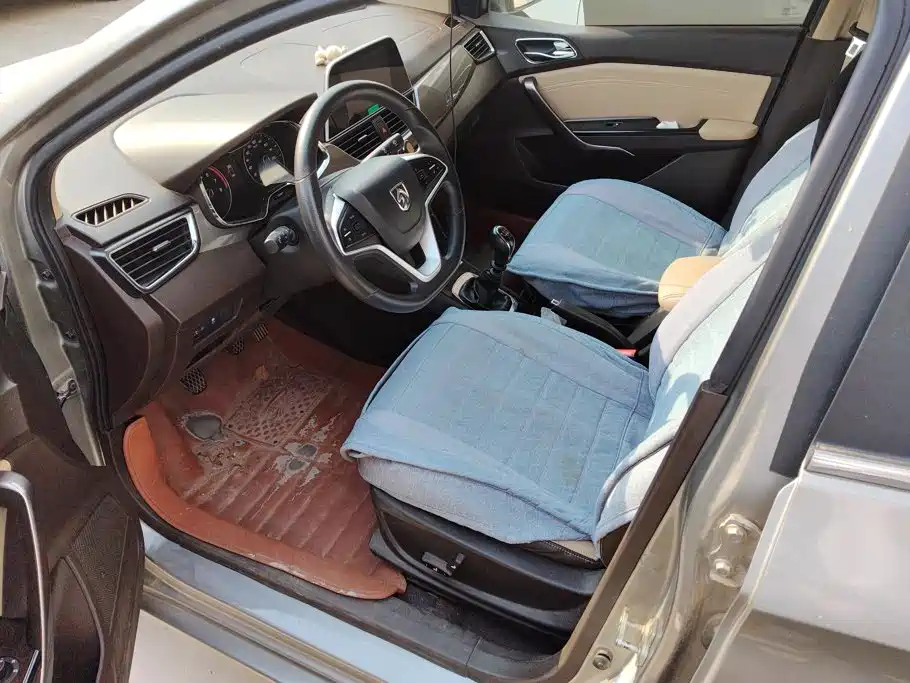 Baojun 310W — миниатюра 9