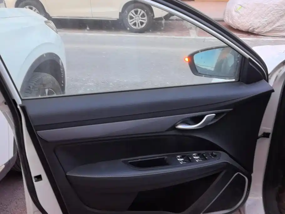 Geely Emgrand 2021 UP 1.5L CVT Luxury