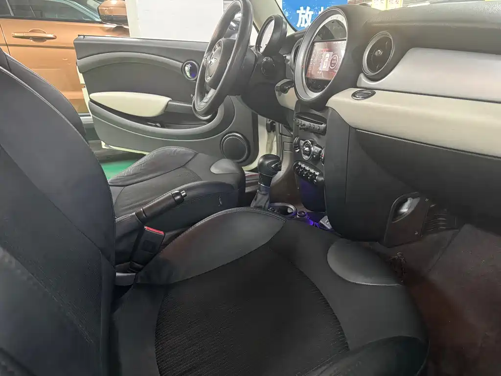 MINI Mini Clubman — миниатюра 7