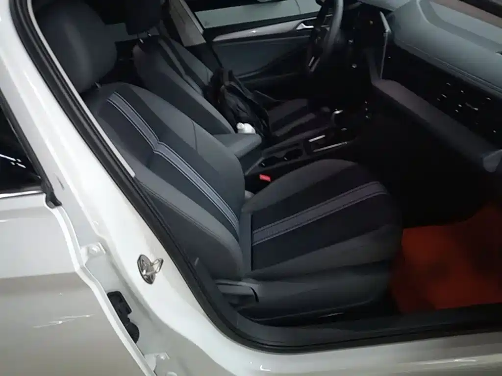 Volkswagen Sagitar — миниатюра 25