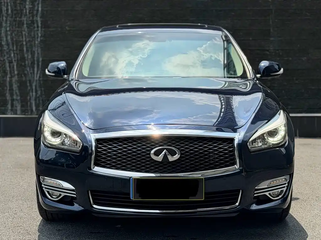 Infiniti Q70 — миниатюра 2