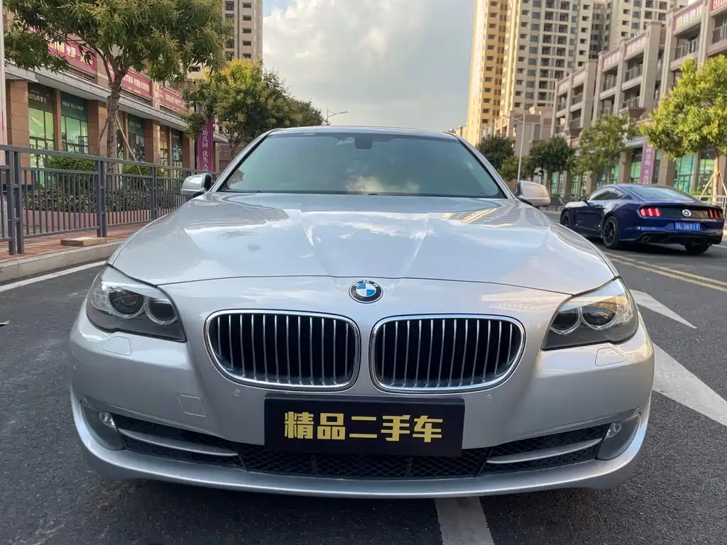 BMW 5 Series — миниатюра 2