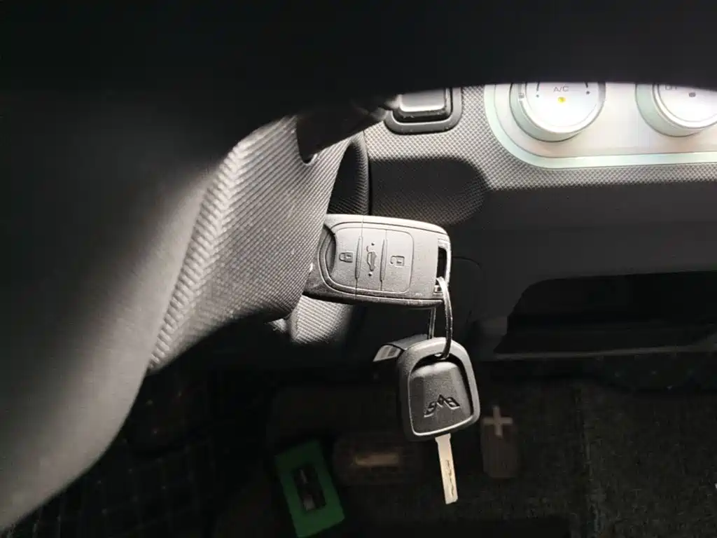 Wuling MINIEV — миниатюра 9