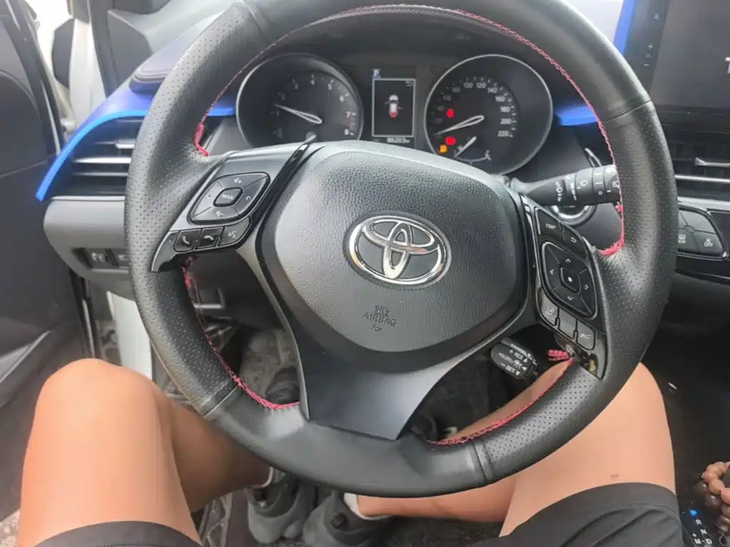 Toyota C-HR — миниатюра 11