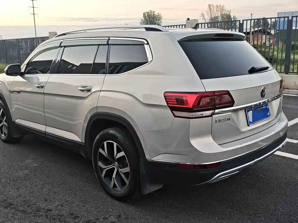 Volkswagen Teramont — миниатюра 6
