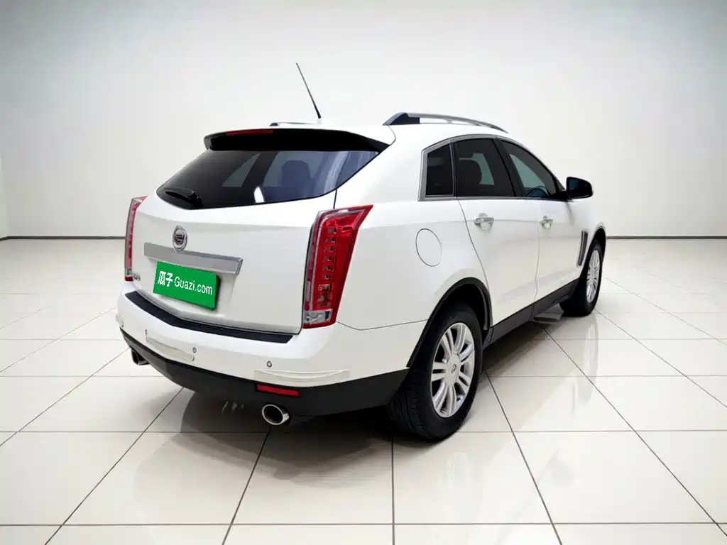 Cadillac SRX — миниатюра 6