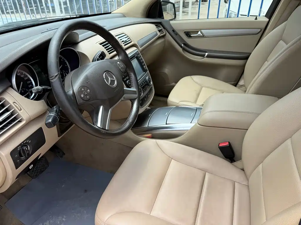 Mercedes-Benz R 2011 R 300 L