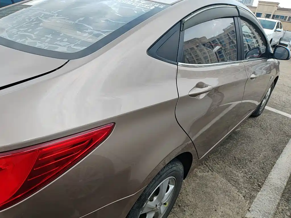Hyundai Verna — миниатюра 7