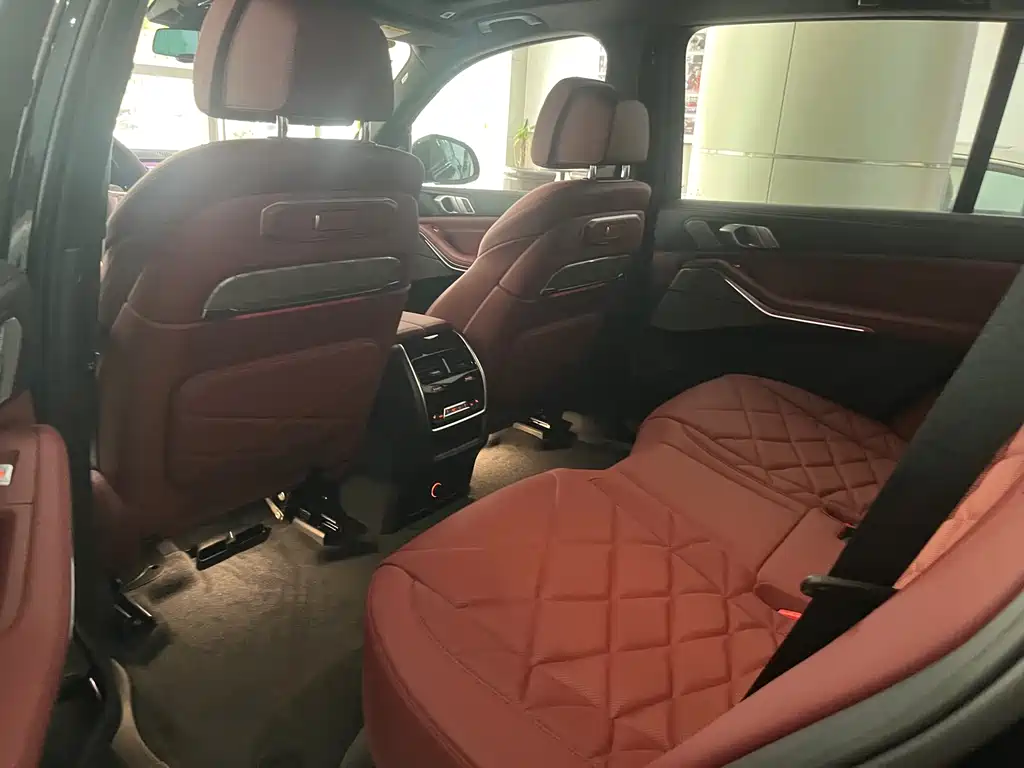 BMW X5 2026 xDrive 40Li M Sport