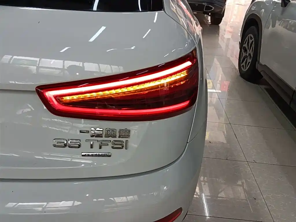 Audi Q3 2015 35 TFSI quattro