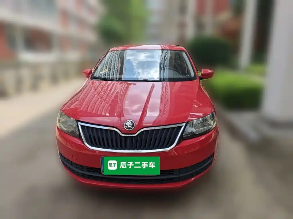 Skoda Rapid Spaceback — миниатюра 2