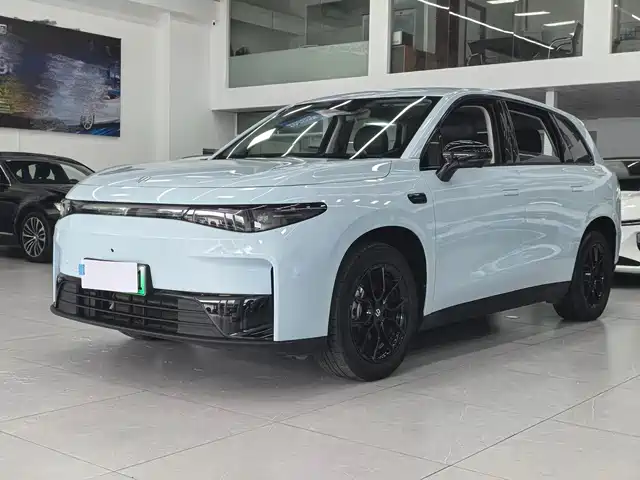 Leapmotor C10