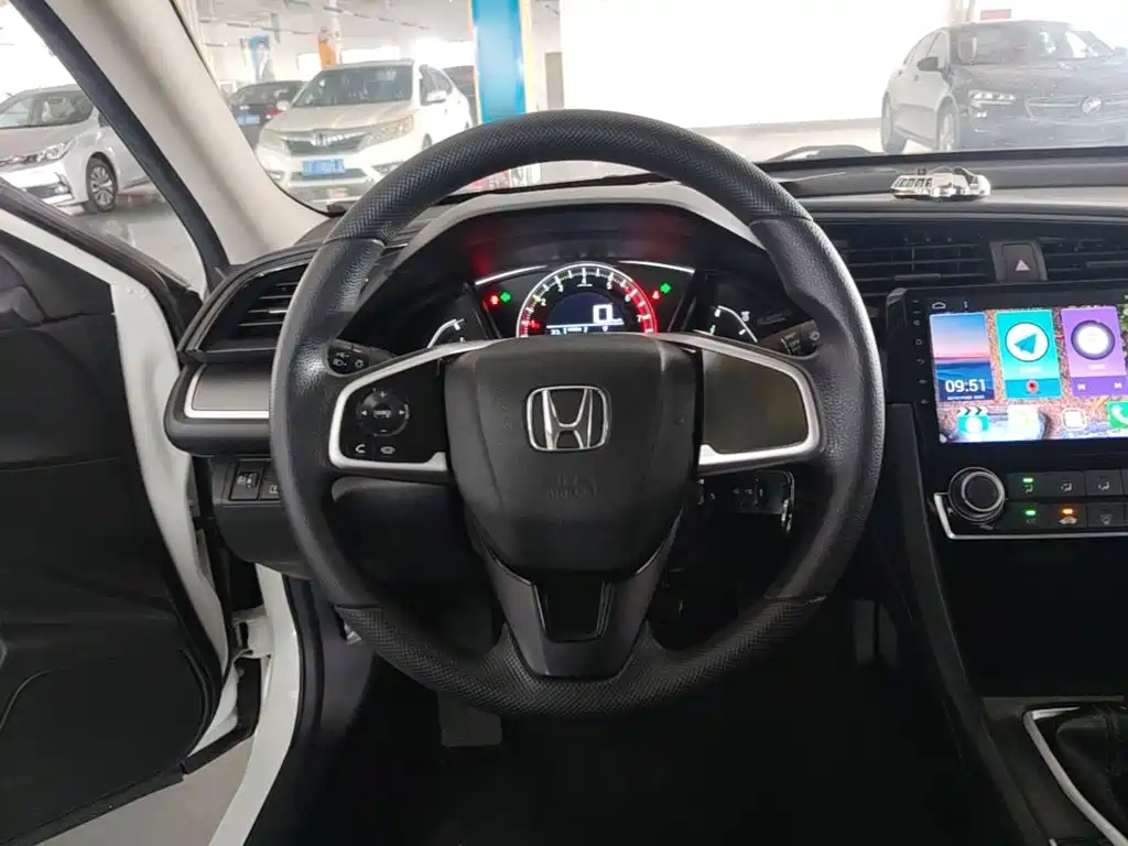 Honda Civic — миниатюра 11