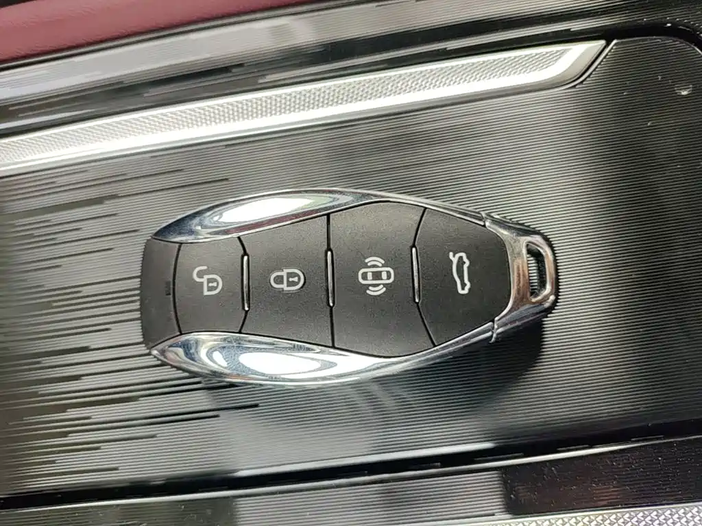 Hongqi Hongqi H5 PHEV — миниатюра 9