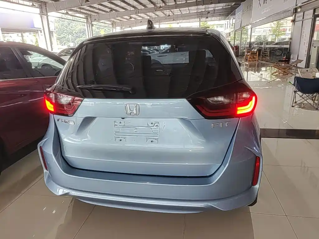 Honda Fit — миниатюра 6