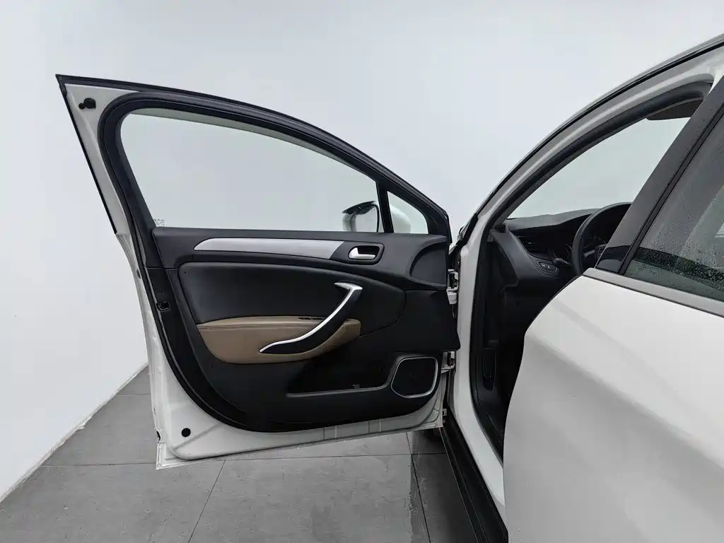 Citroen C5 — миниатюра 8