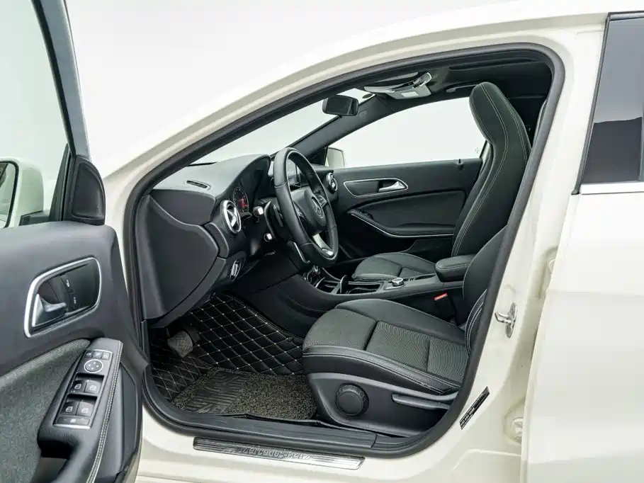 Mercedes-Benz A-Class (Import) — миниатюра 25