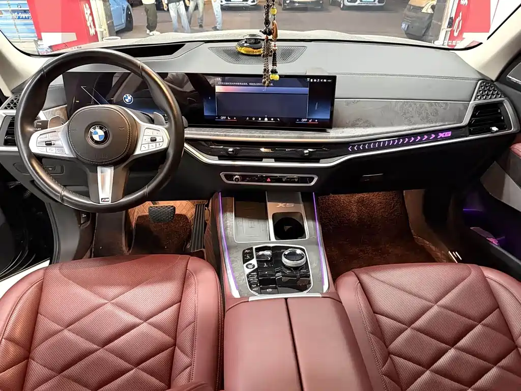 BMW X5 2023 xDrive 30Li Premium M Sport