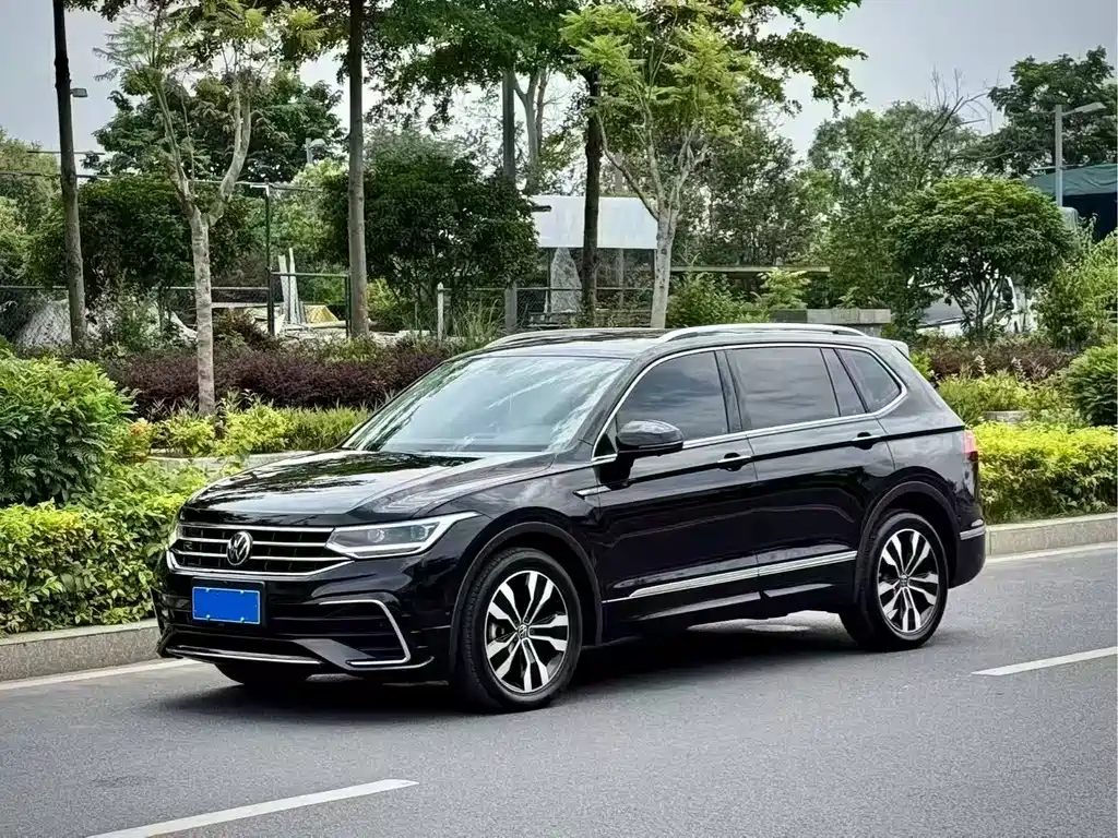 Volkswagen Tiguan L — миниатюра 2