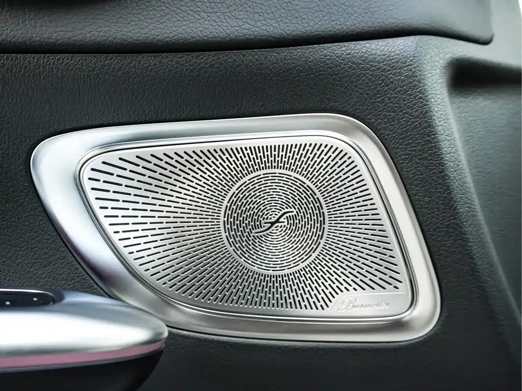 Mercedes-Benz C-Class — миниатюра 11