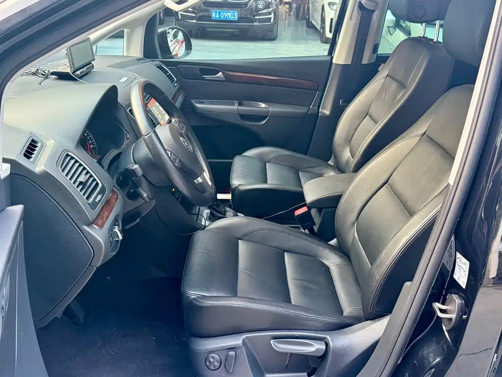 Volkswagen Sharan — миниатюра 7
