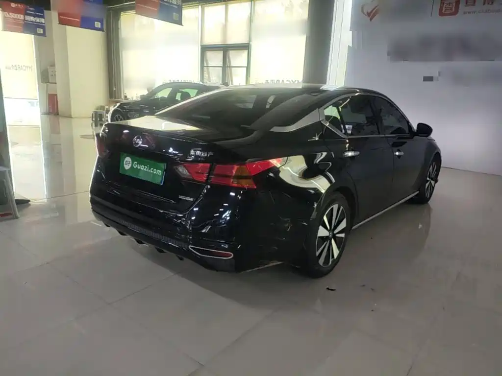 Nissan Teana — миниатюра 7