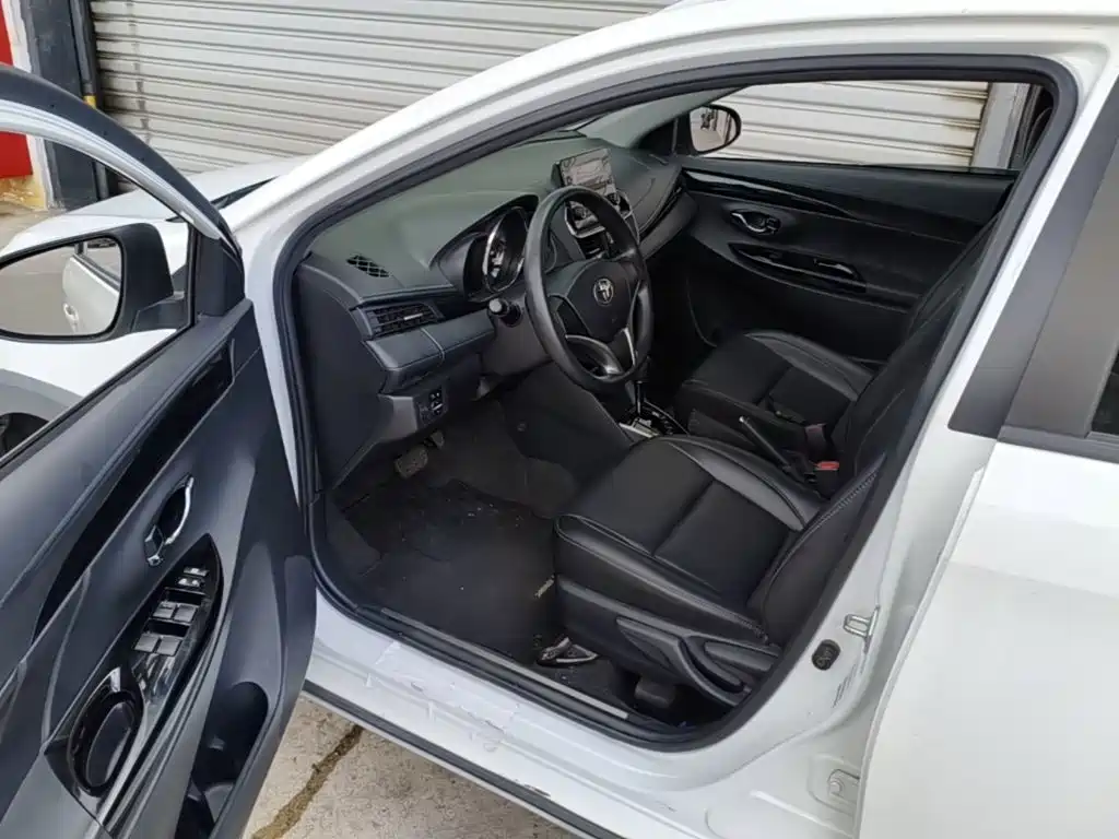 Toyota Yaris L — миниатюра 16
