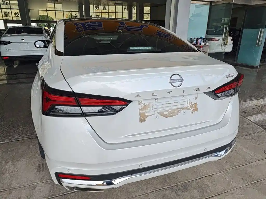 Nissan Teana — миниатюра 6