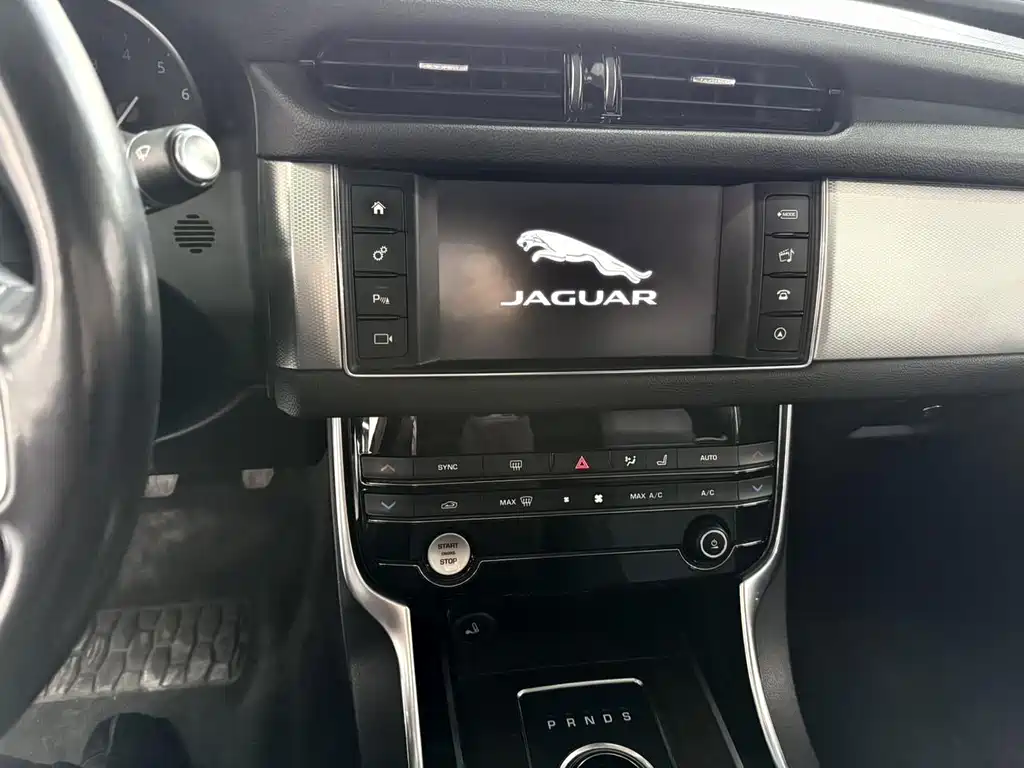 Jaguar XFL — миниатюра 18