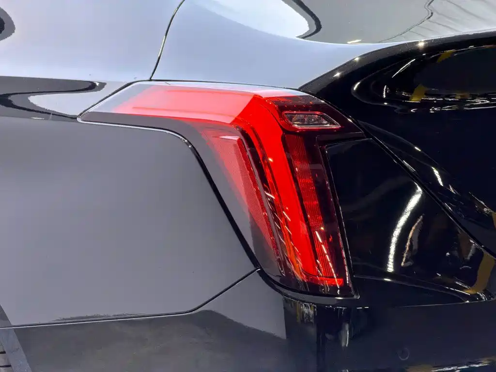 Cadillac CT4 — миниатюра 8