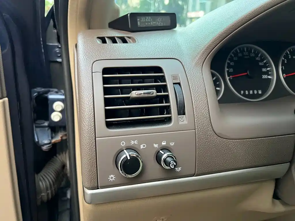 Buick GL8 — миниатюра 8