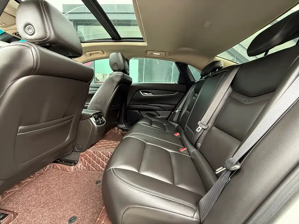 Cadillac XTS — миниатюра 6
