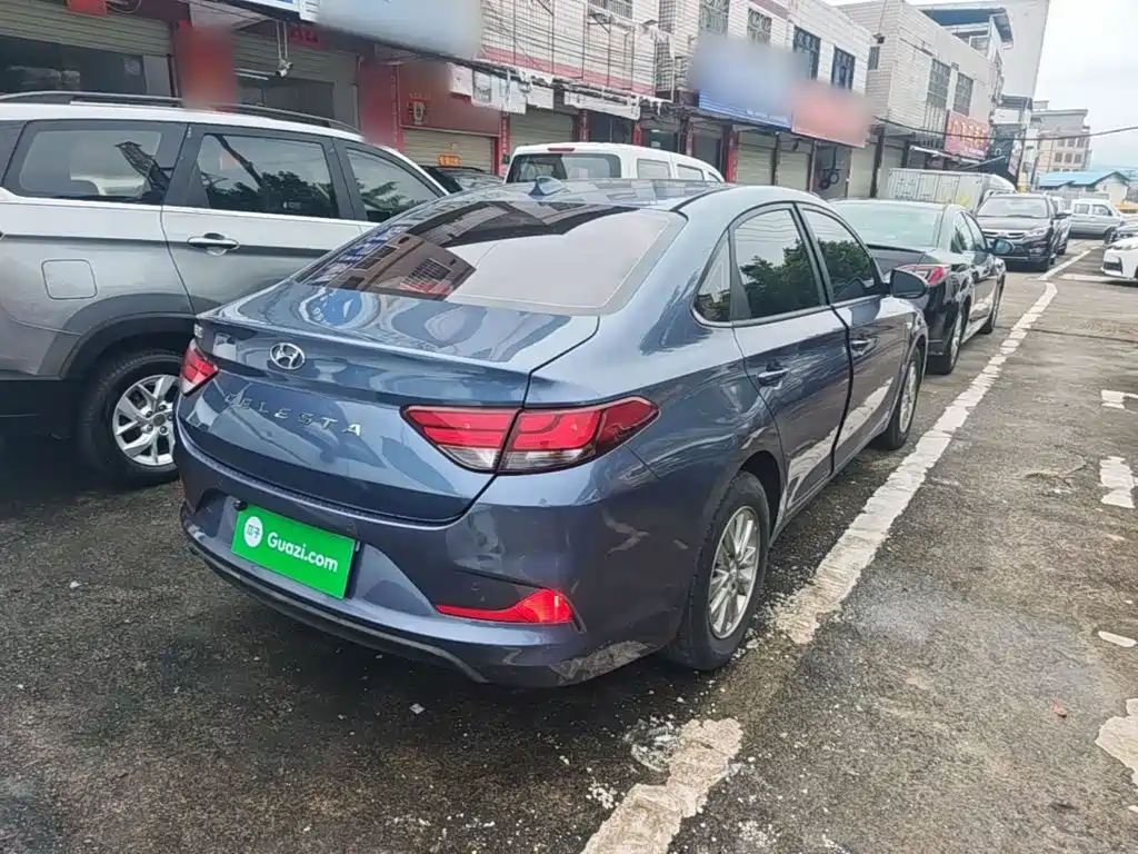 Hyundai Elantra — миниатюра 7