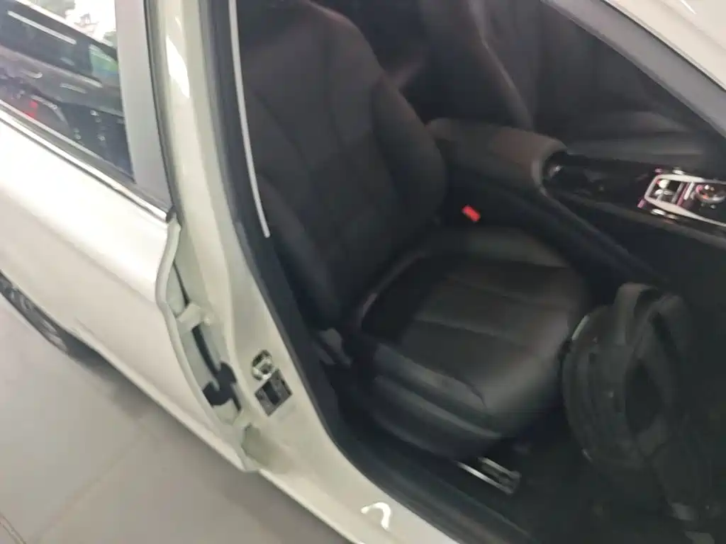 Roewe Ei5 — миниатюра 25