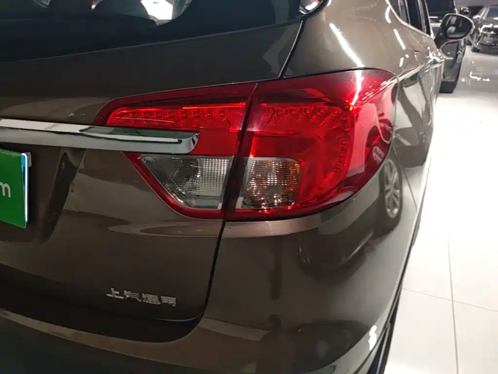 Buick Envision Plus — миниатюра 8
