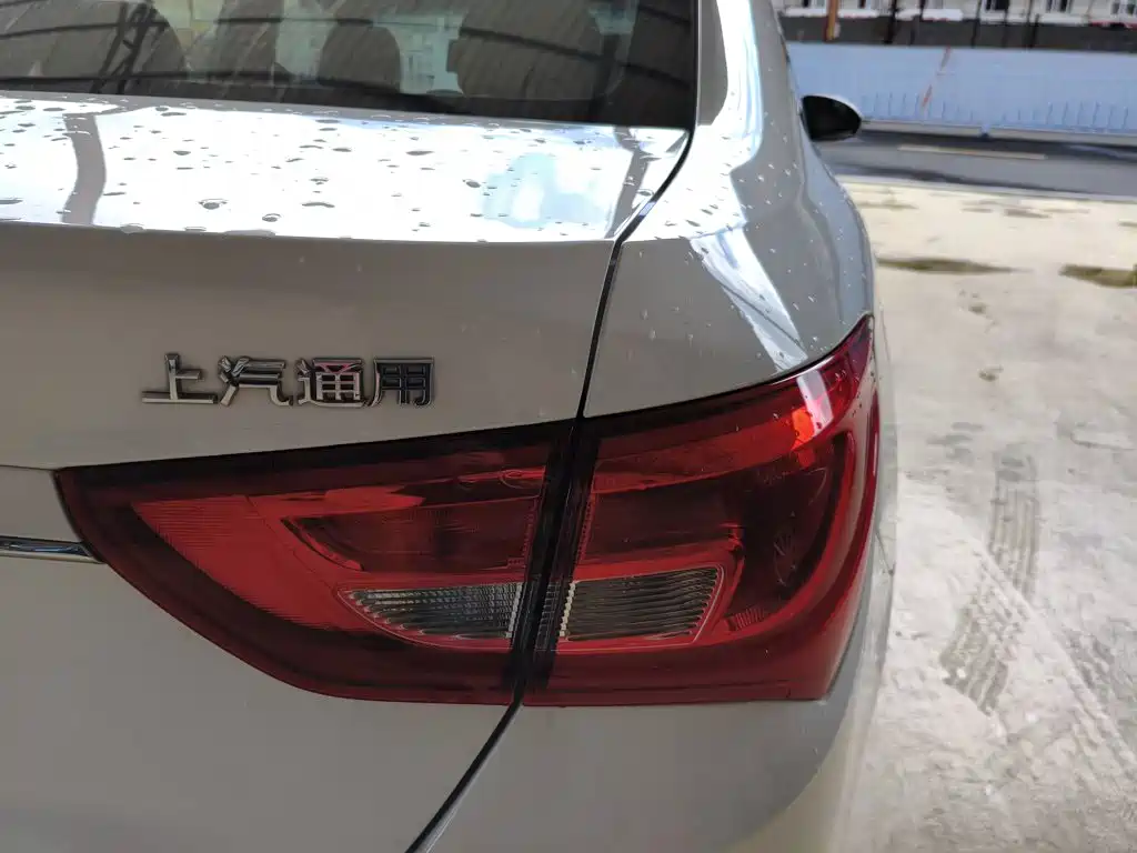 Buick Excelle — миниатюра 8