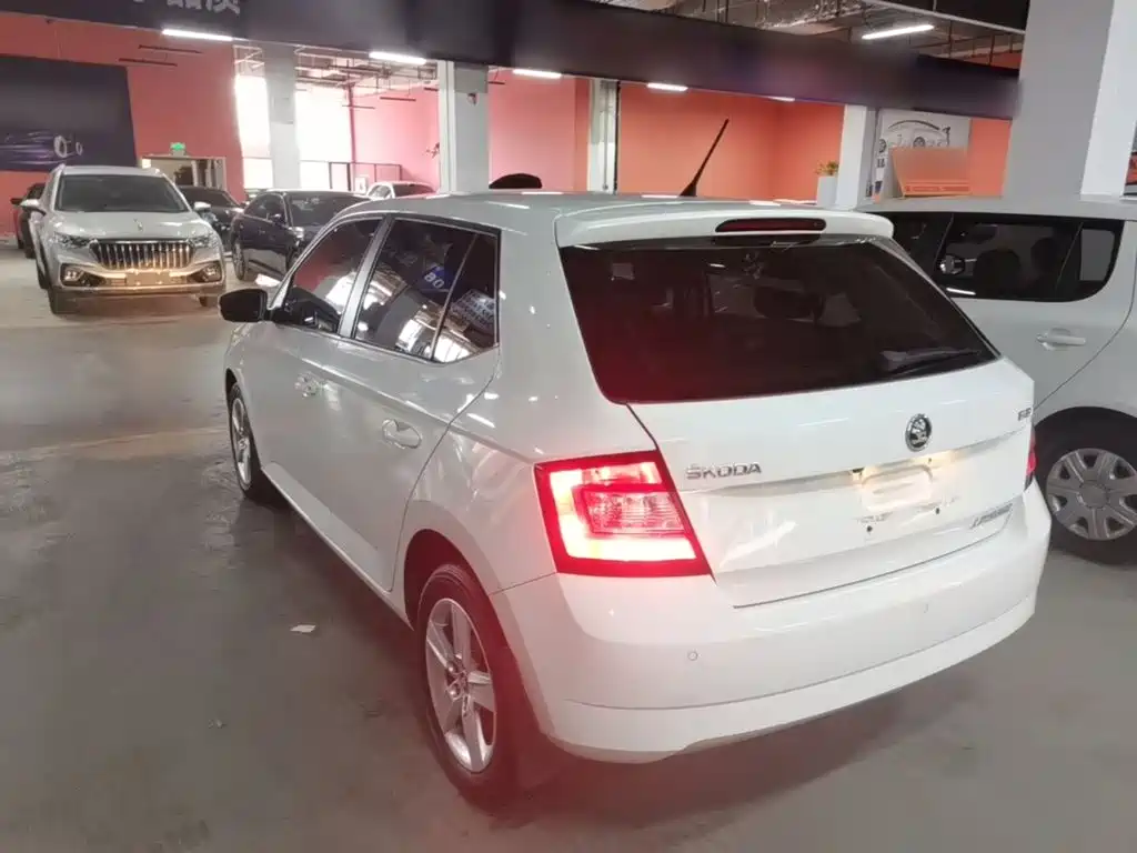 Skoda Fabia — миниатюра 5