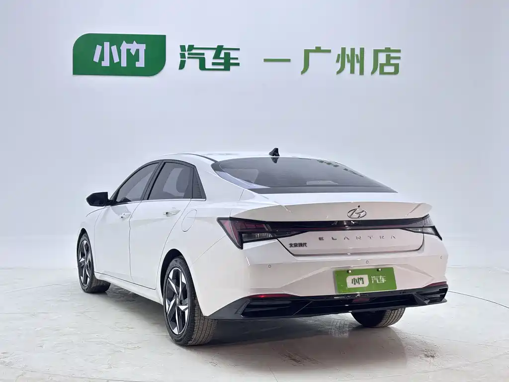 Hyundai Elantra 2022 1.5L CVT LUX Luxury