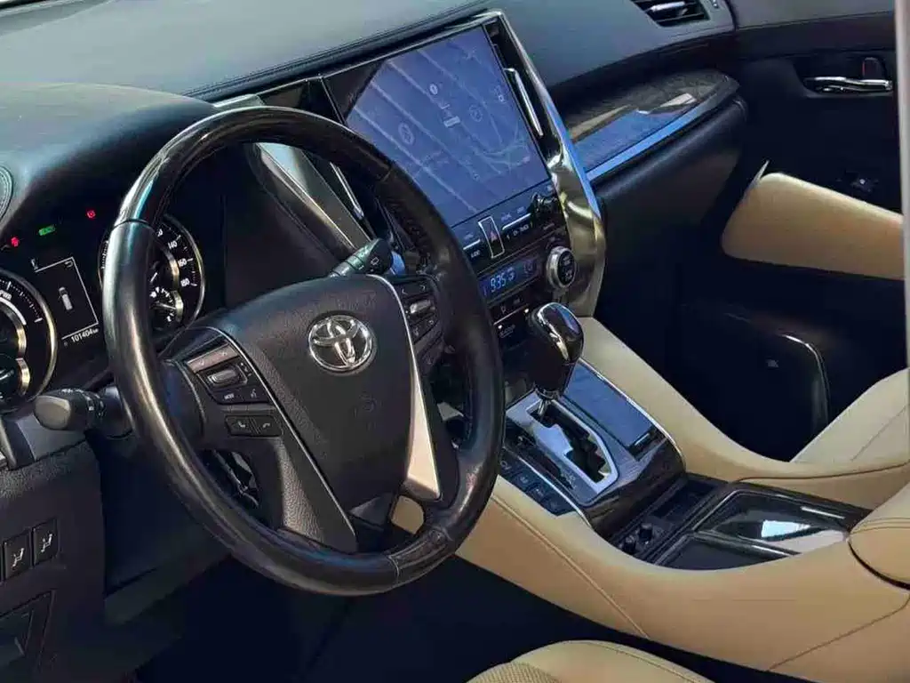 Toyota Vellfire — миниатюра 9