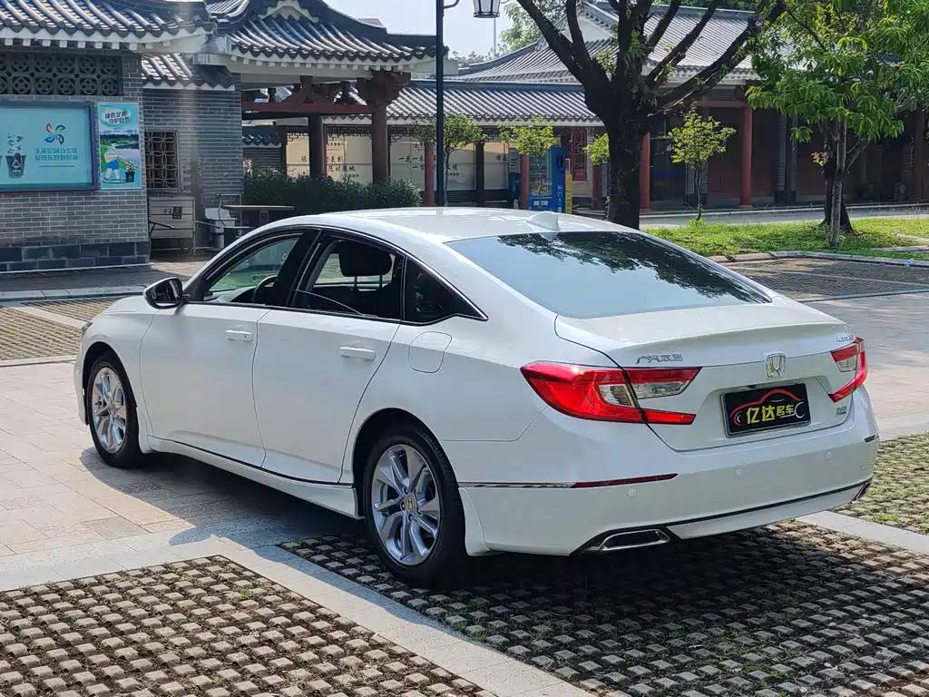Honda Accord — миниатюра 28
