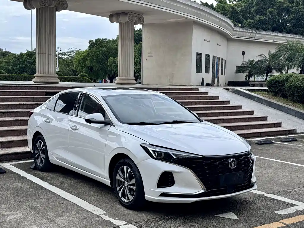 Changan Eado — миниатюра 3