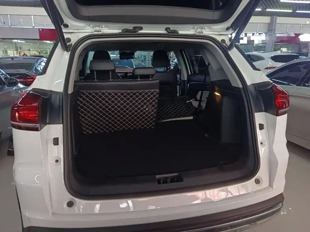 Geely Boyue — миниатюра 19